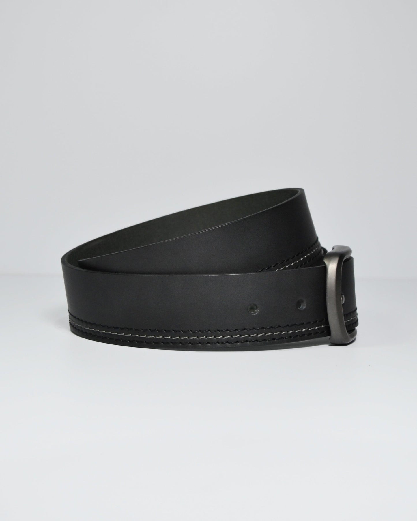 Cinturón para hombre en cuero color negro - Billeteras Medellín