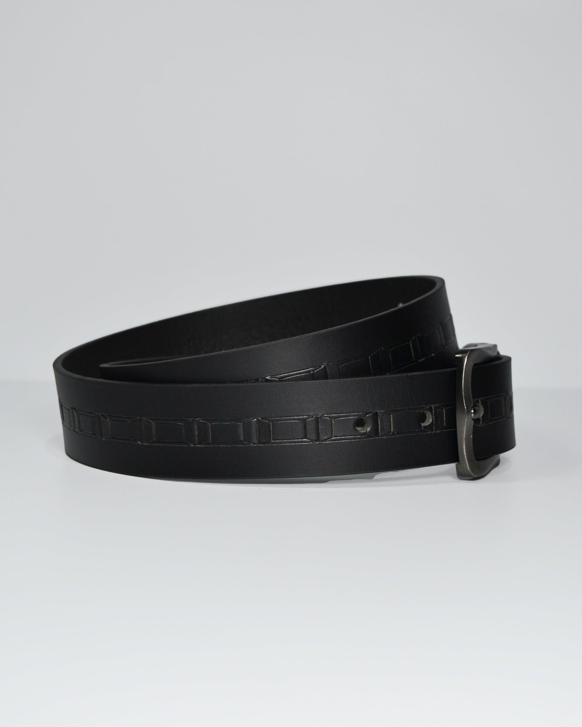 Cinturón para hombre en cuero texturizado color negro - Billeteras Medellín