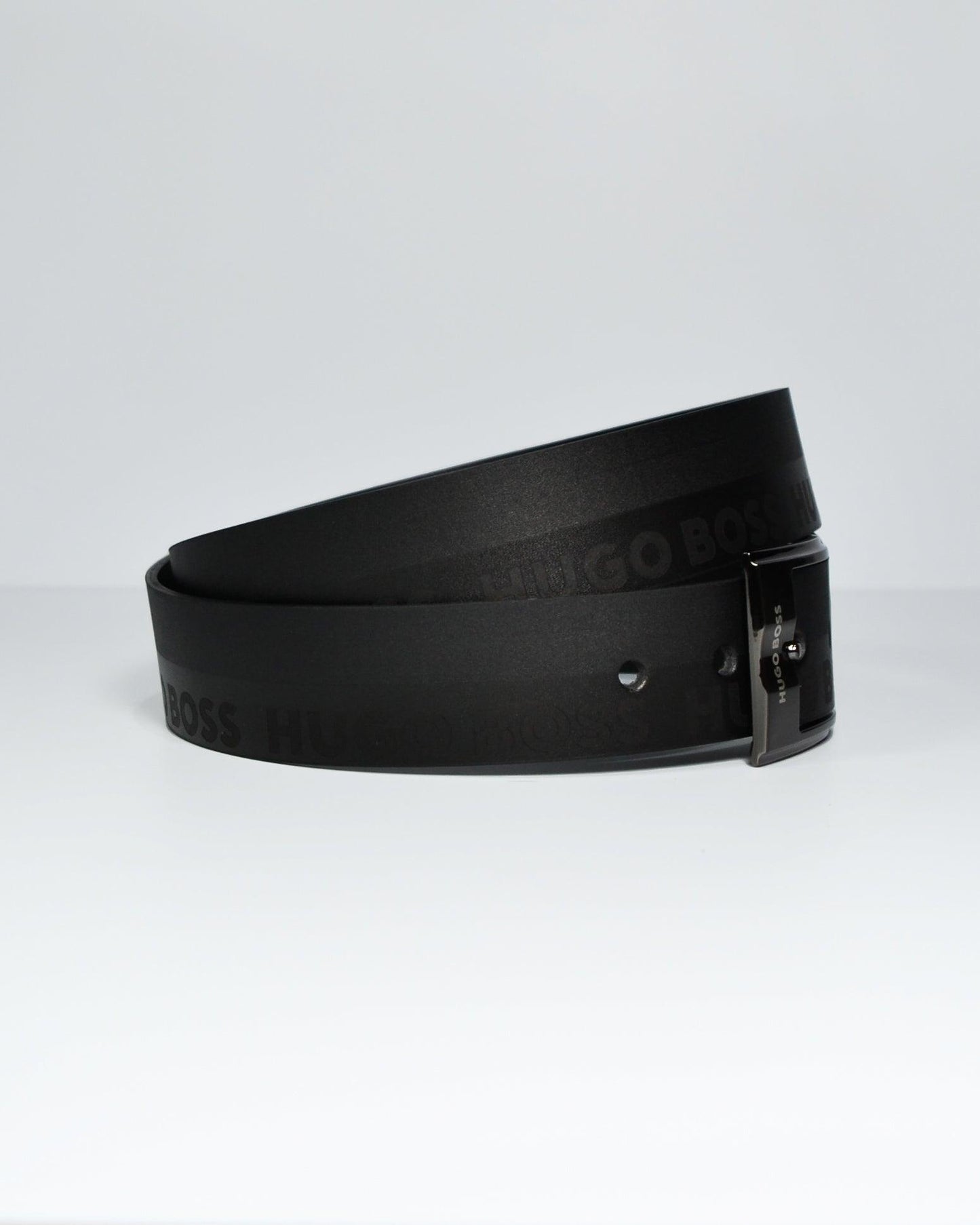 Cinturón para hombre en cuero color negro - Billeteras Medellín
