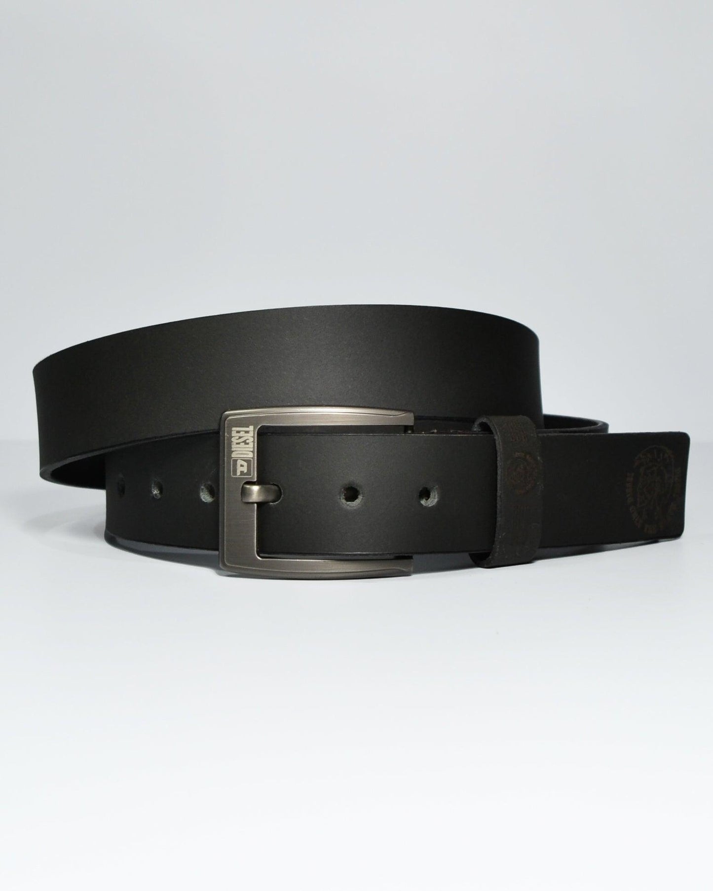 Cinturón para hombre en cuero color negro - Billeteras Medellín