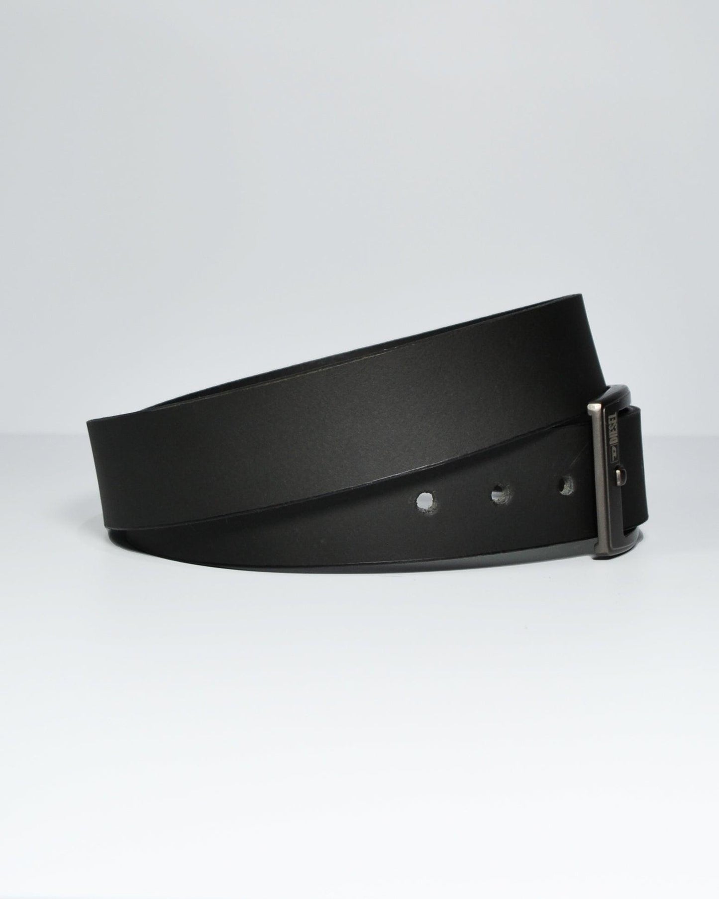Cinturón para hombre en cuero color negro - Billeteras Medellín