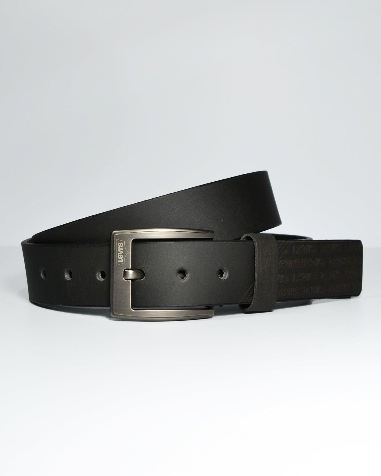 Cinturón para hombre en cuero negro - Billeteras Medellín