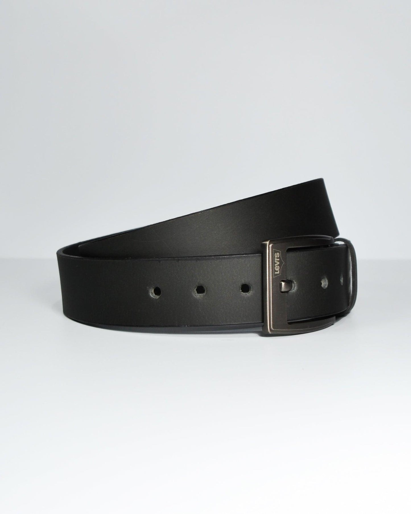 Cinturón para hombre en cuero negro - Billeteras Medellín