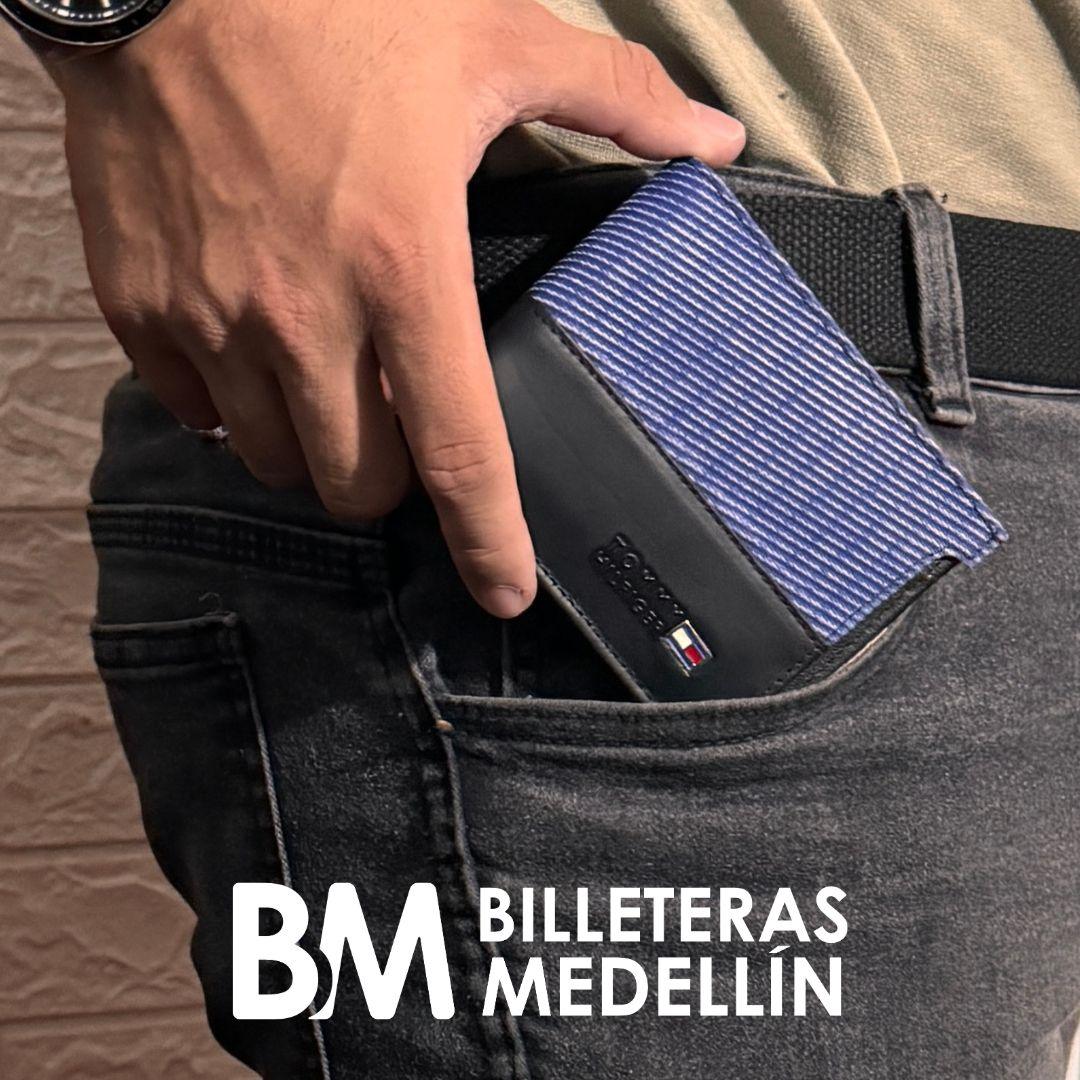 Billetera Tommy Hilfiger negro-jean - Billeteras Medellín